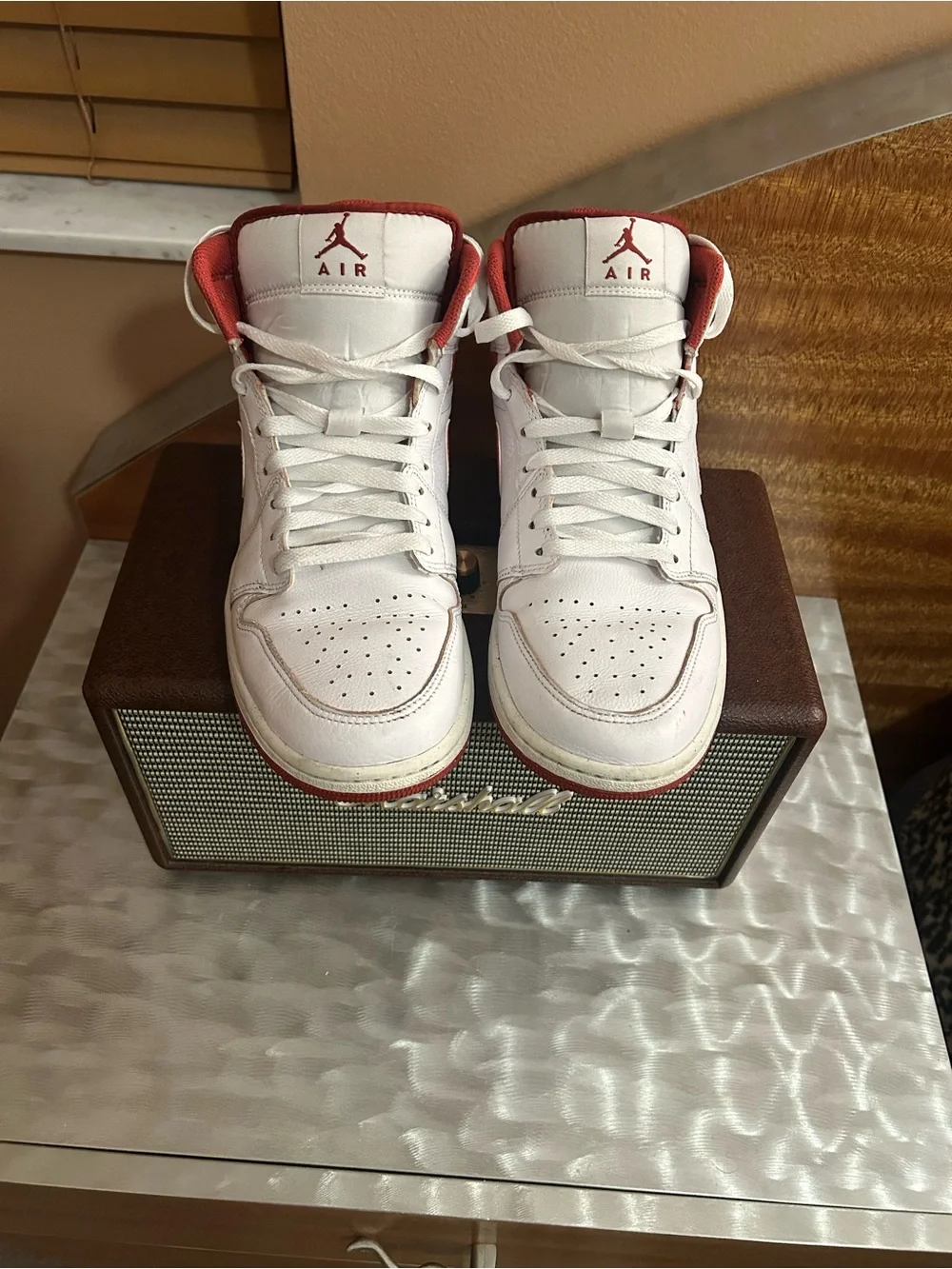 Nike Jordan -1  Mid  in White and Red